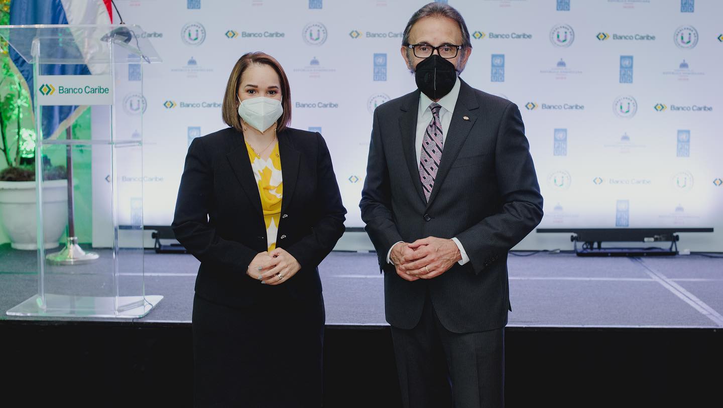 Imagen Banco Caribe recibe certificación Igualando RD por política de equidad de género