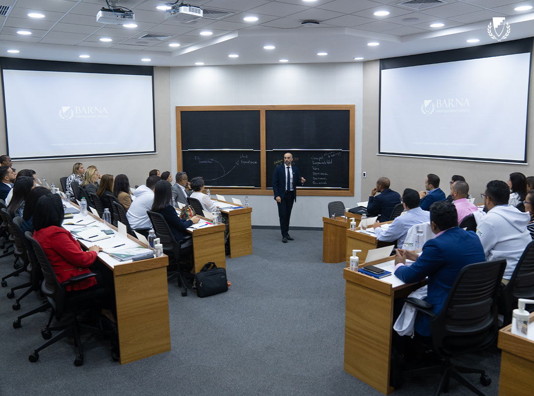 Banco Caribe y Barna acuerdan programa de formación de liderazgo ejecutivo